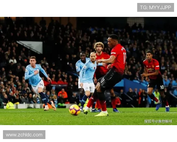 英超赛季战况激烈 曼联曼城争锋再起 英超赛季战况激烈 曼联曼城争锋再起